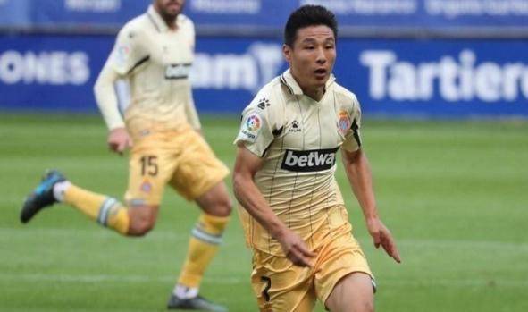 法兰克福主场逆转斯图加特延续不败金身显韧性  法兰克福主场逆转斯图加特延续不败金身显韧性