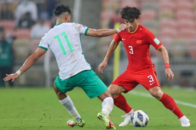 斯图加特年轻球员崭露头角,客场积极表现虽败但未来可期  斯图加特年轻球员崭露头角,客场积极表现虽败但未来可期