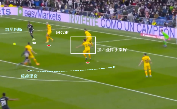  弗赖堡定位球战术奏效，客场擒敌逃离降级区  